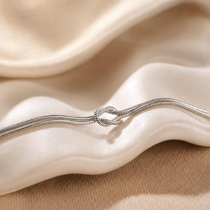 Forever Knot Bracelet – Meaningful Gift for Couples, Best Friends & Family