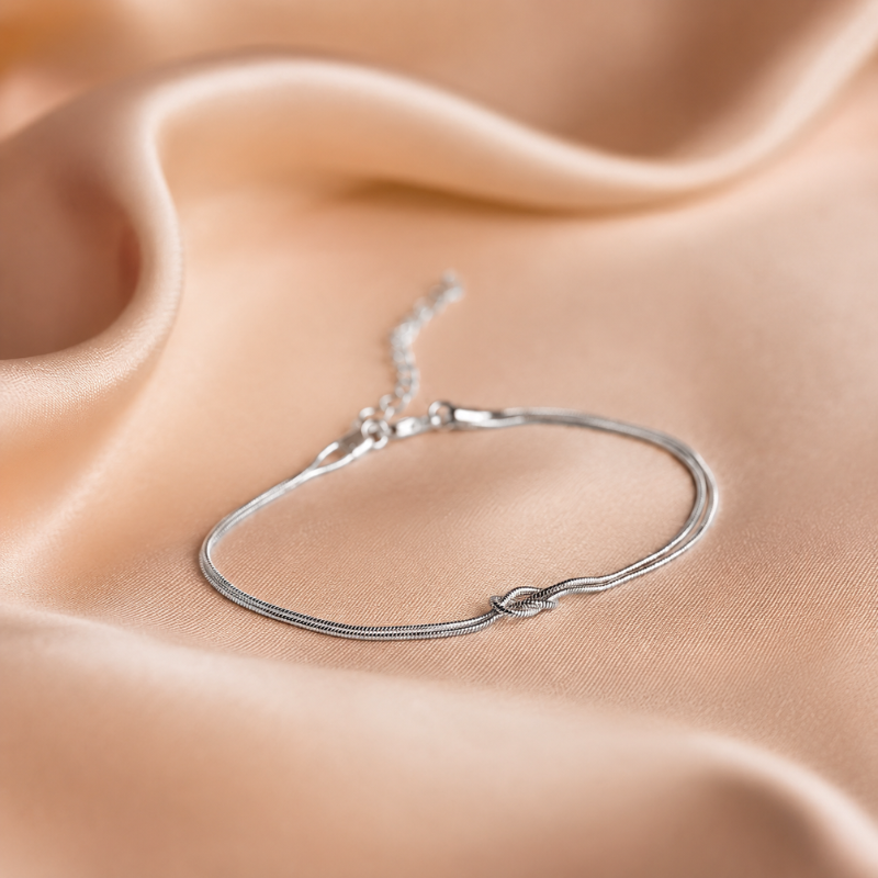 Forever Knot Bracelet – Meaningful Gift for Couples, Best Friends & Family